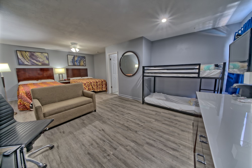 Aqua View Motel 36/55