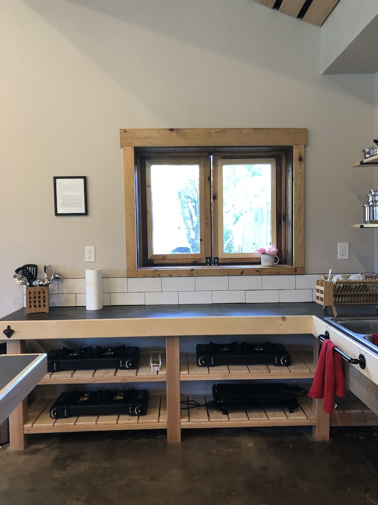 Eastside Guesthouse 37/57