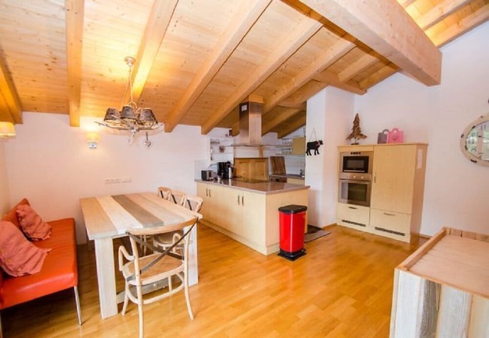 Penthouse All Seasons Lodge 14/17