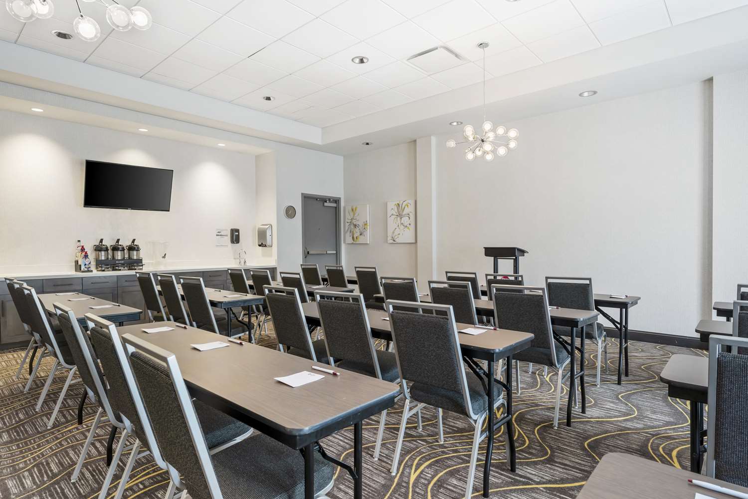 Best Western Plus Cranberry-Pittsburgh North 42/52