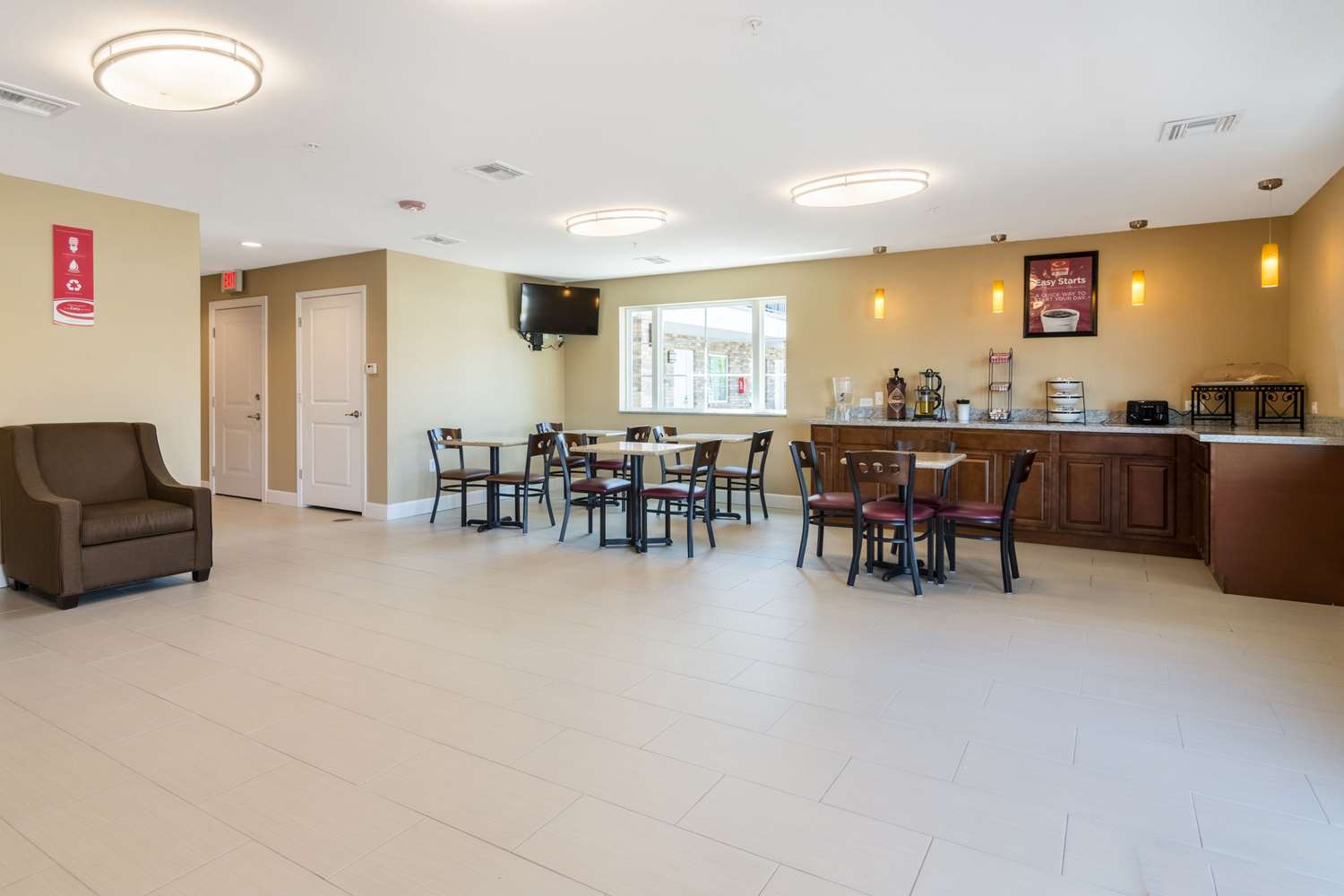 Econo Lodge Inn & Suites North Little Rock near Riverfront 7/14
