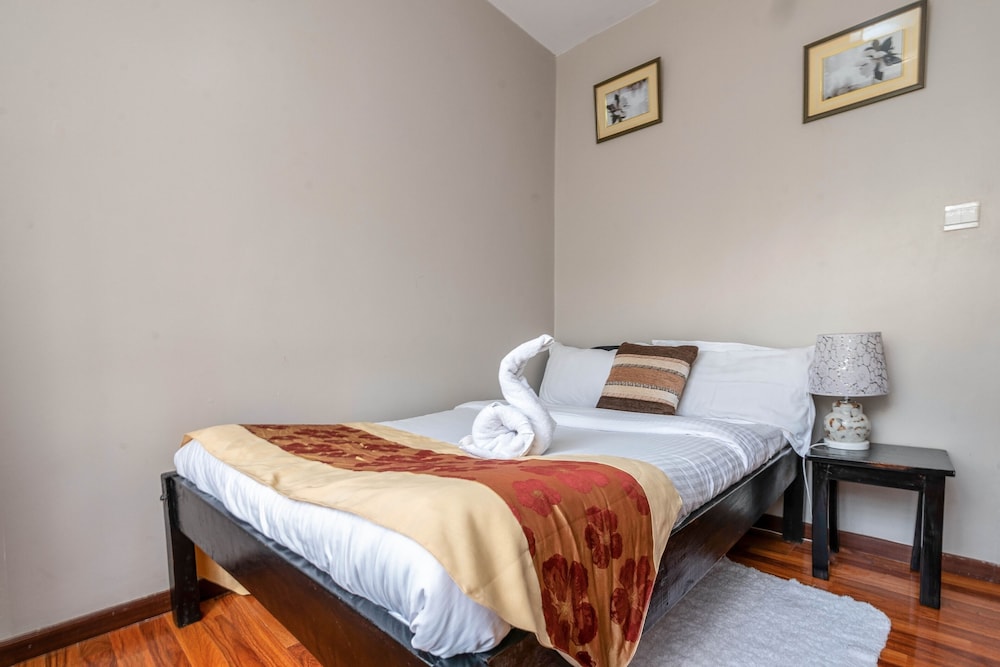 Eldon Suites Apartments 18/34
