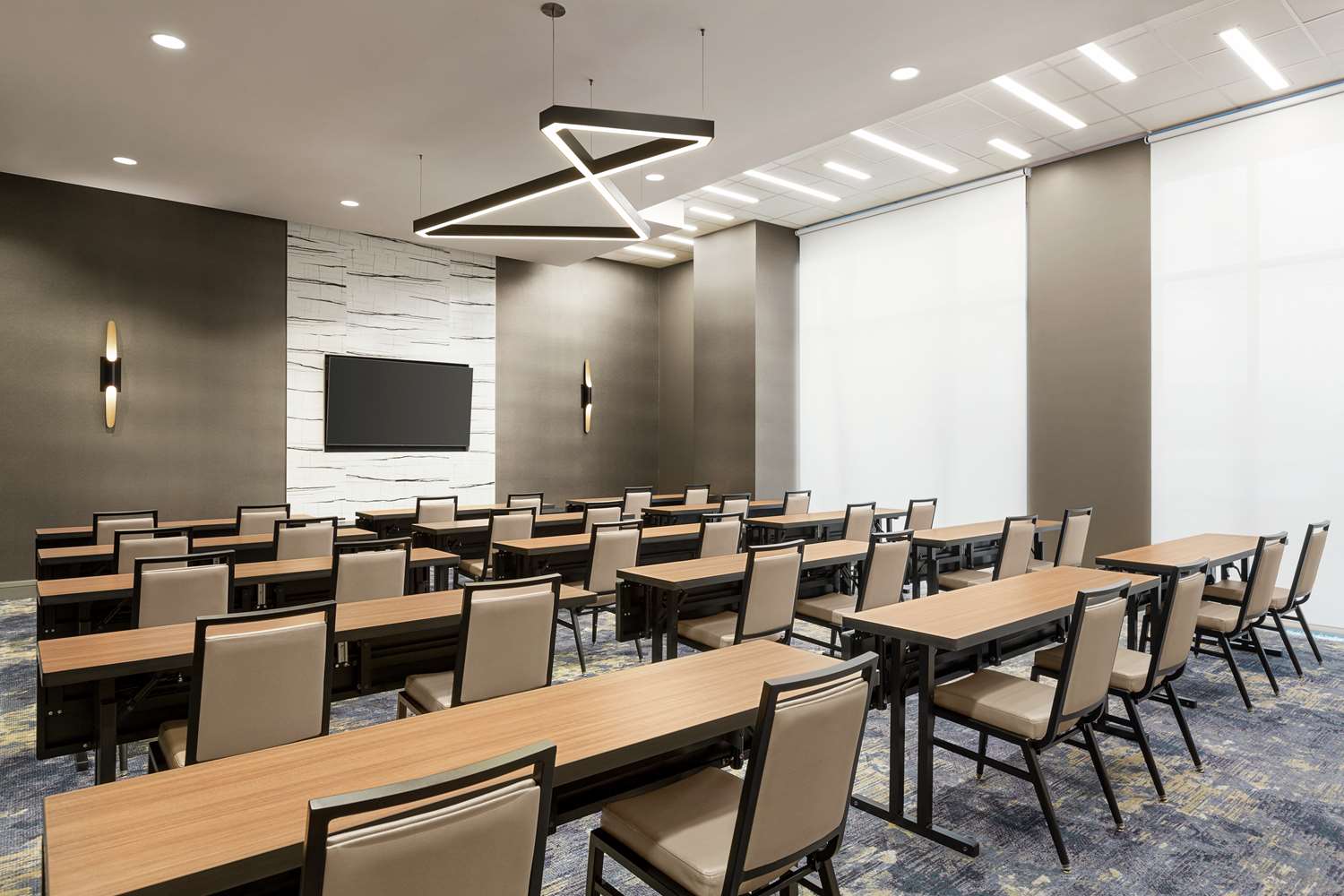 Home2 Suites by Hilton Nashville West End Avenue 30/34