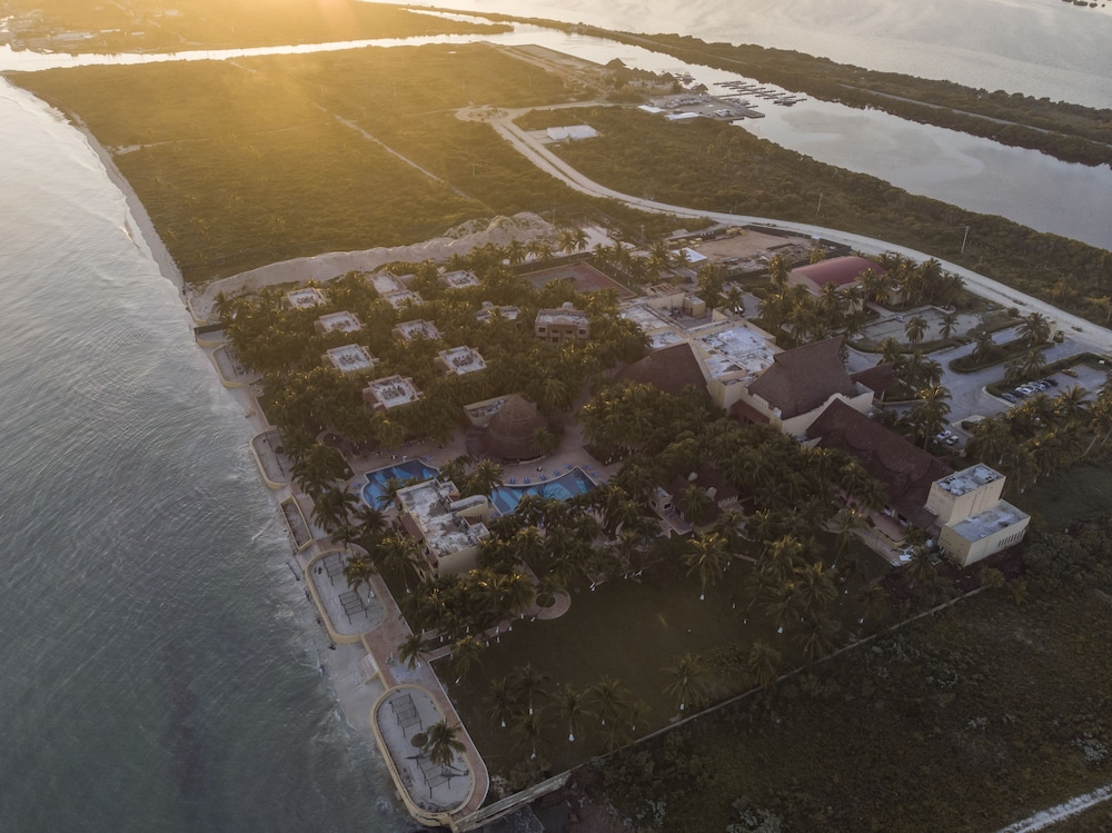 Reef Yucatan All Inclusive Hotel and Convention Center 42/50