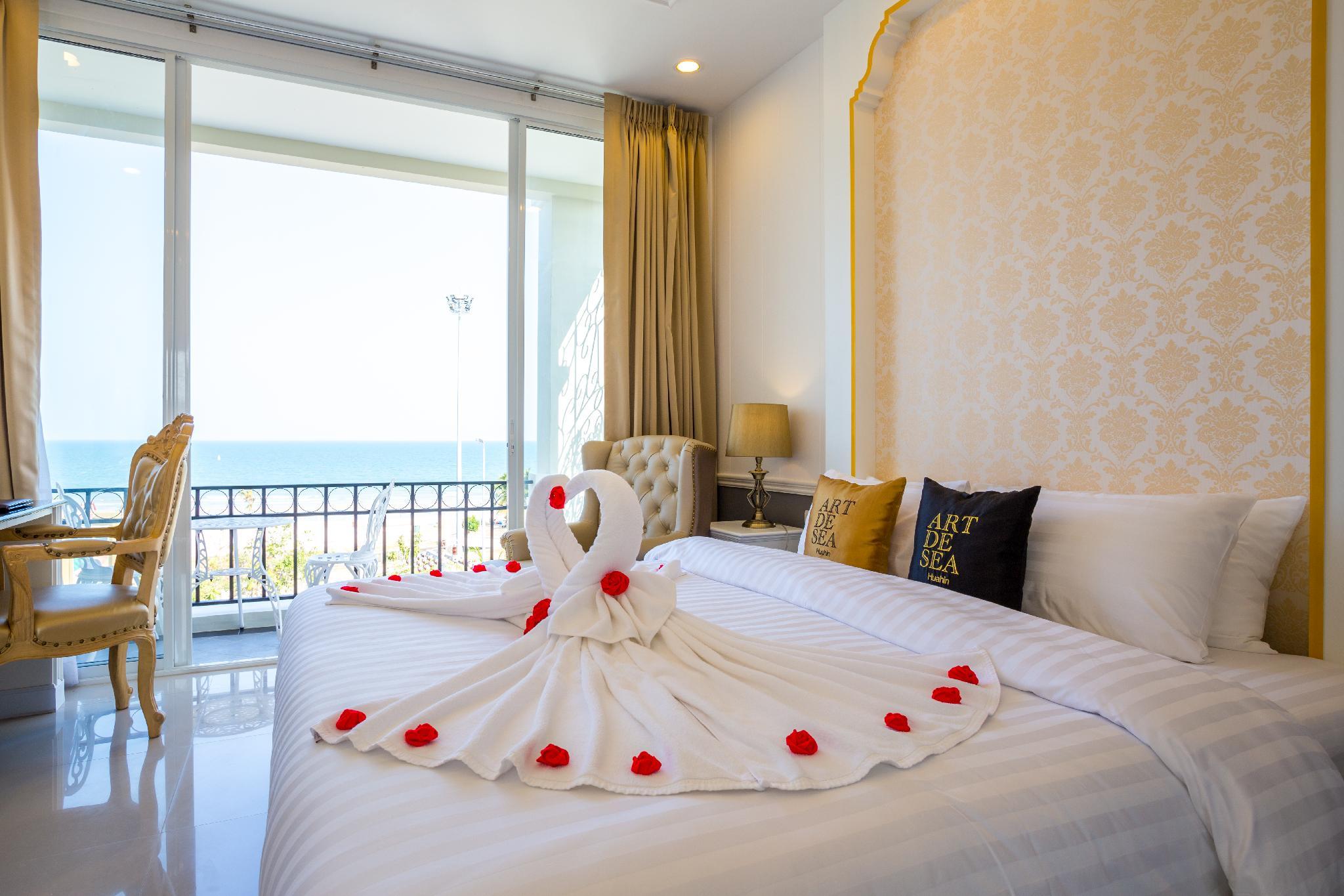 Deluxe, King Bed, Sea View