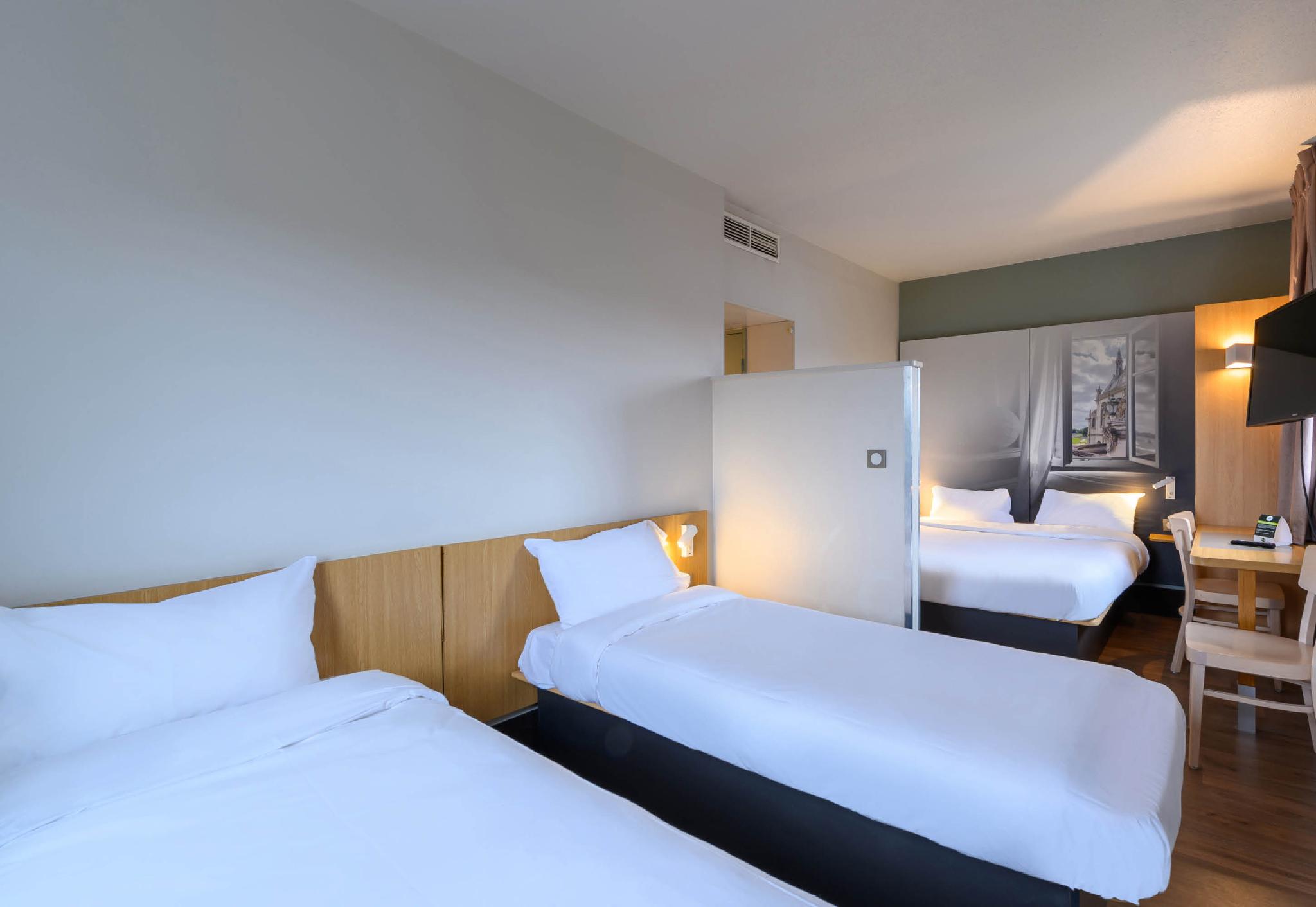 Standard, Quadruple, Double and Twin Beds