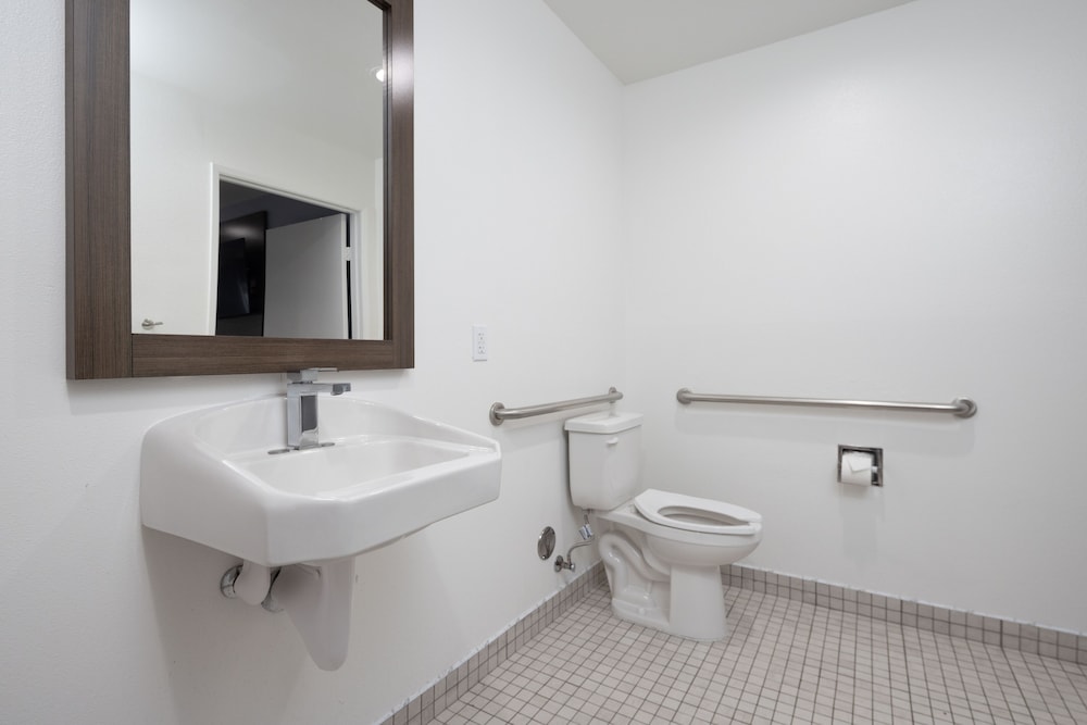 Days Inn by Wyndham Arroyo Grande/Pismo Beach 27/62