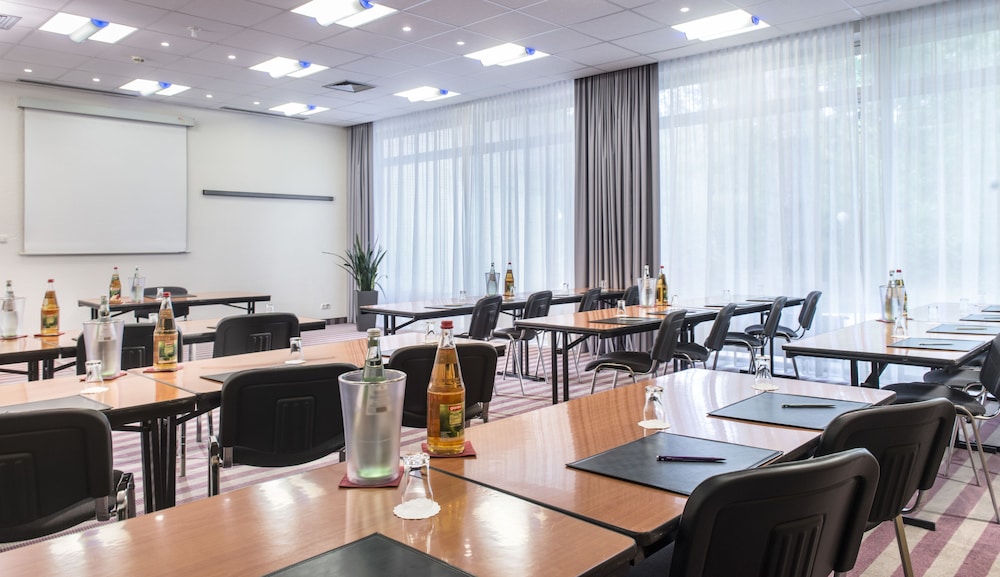 Mercure Hotel Dusseldorf Neuss 40/47