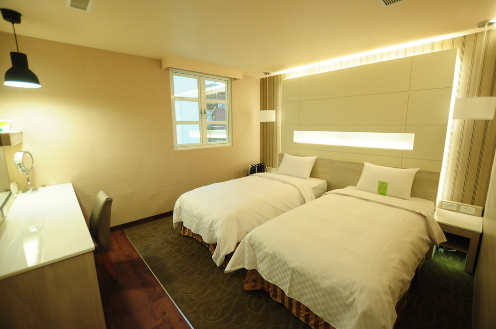 Kindness Hotel Zhongshan Bade 54/56