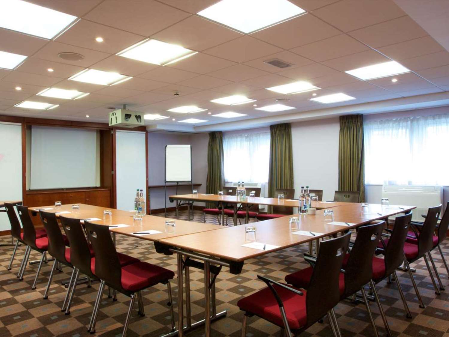 Cambridge Bar Hill Hotel - Signature Collection By Best Western 16/24