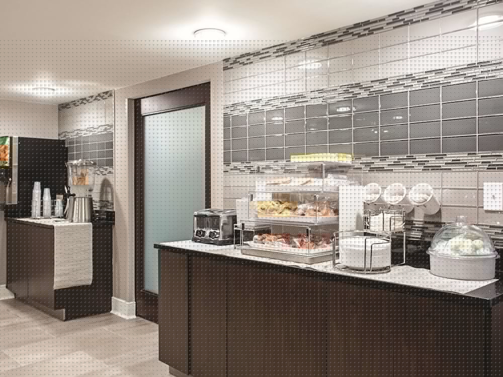 La Quinta Inn & Suites by Wyndham Baltimore N / White Marsh 32/46
