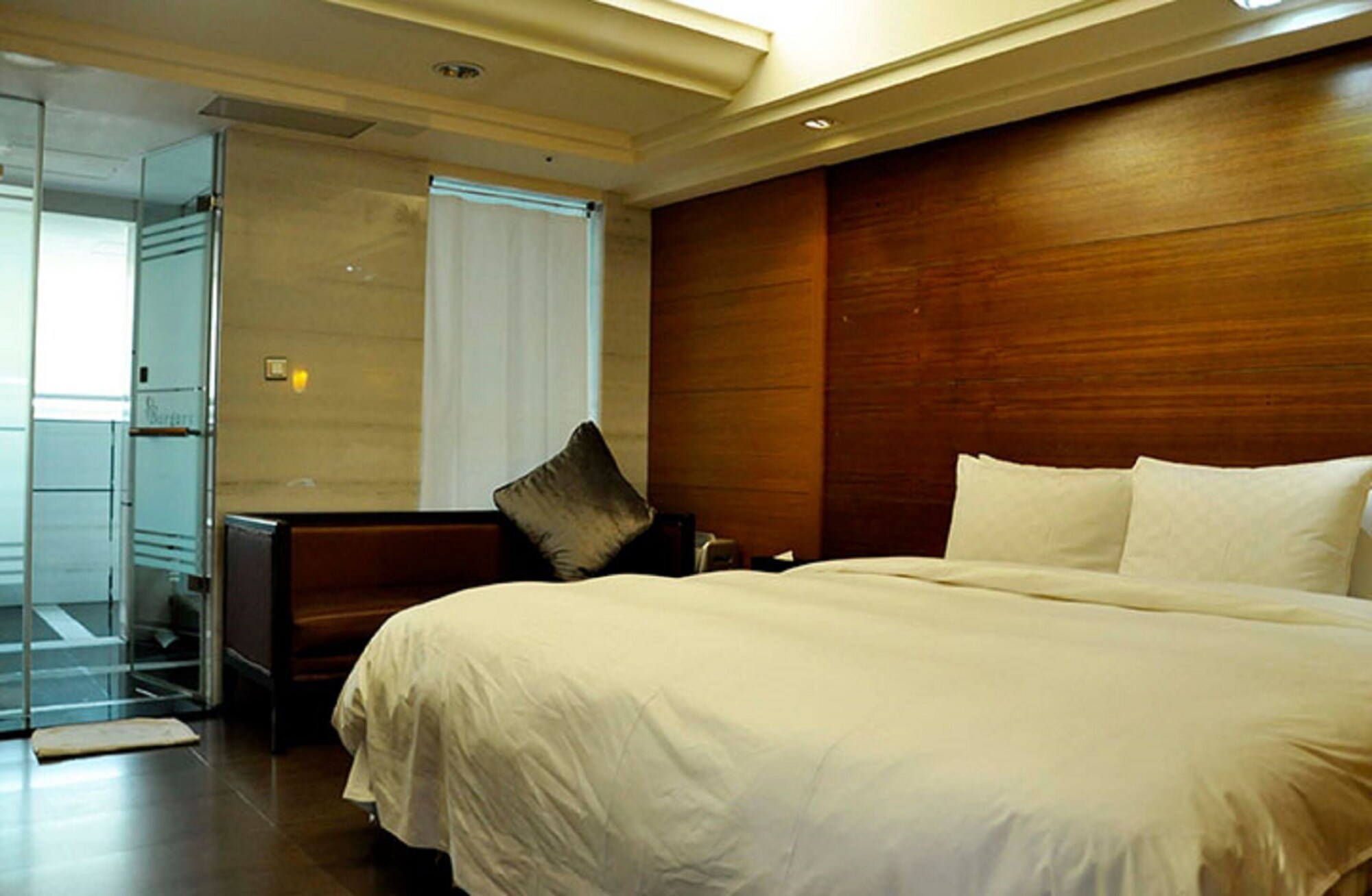 STANDARD, DOUBLE BED