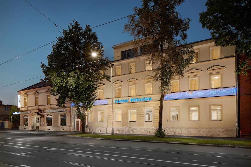 Hotel Nikolas 1/50