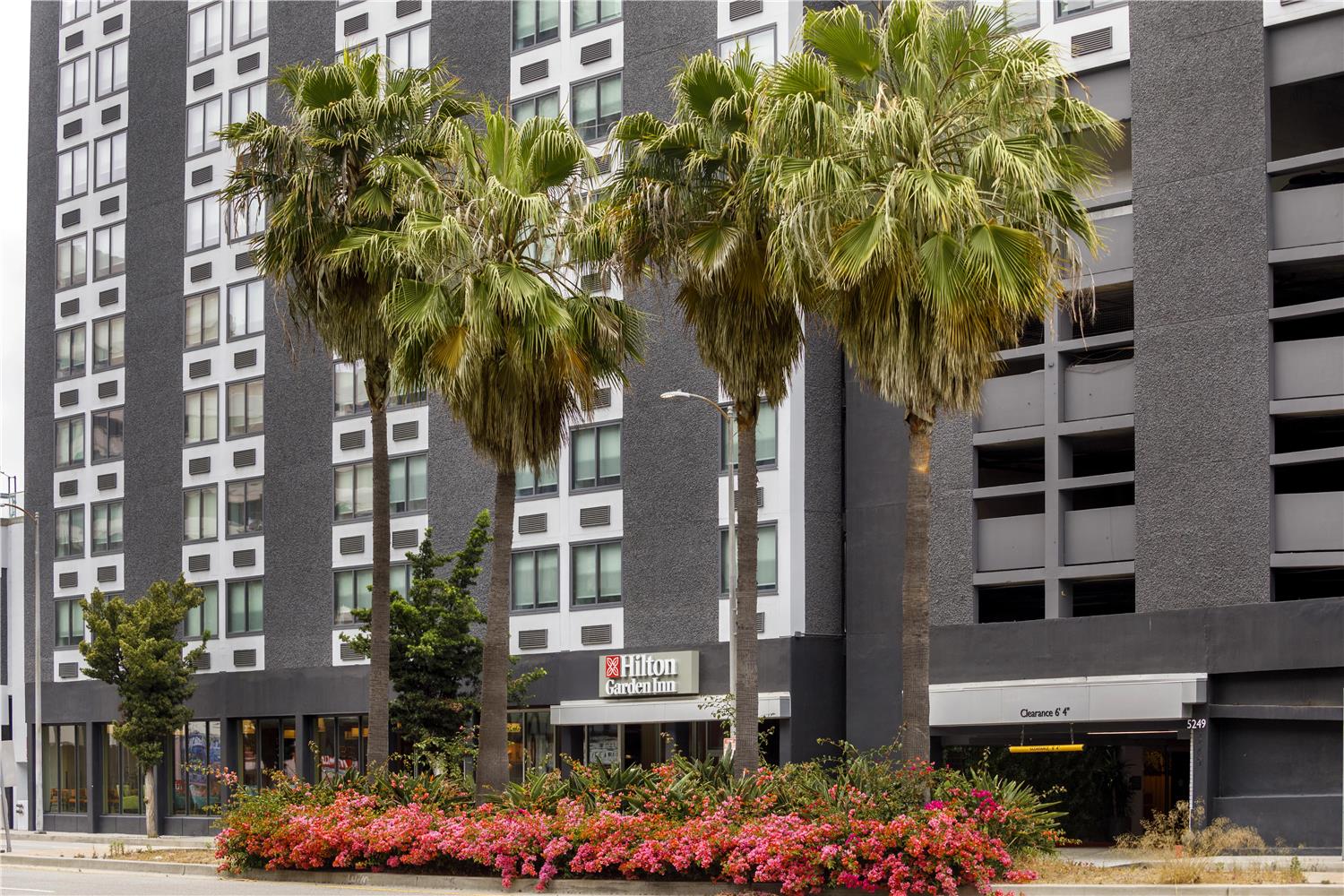 Hilton Garden Inn LAX Los Angeles Airport 19/60