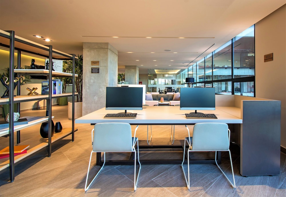 Staybridge Suites Guadalajara Novena 66/77