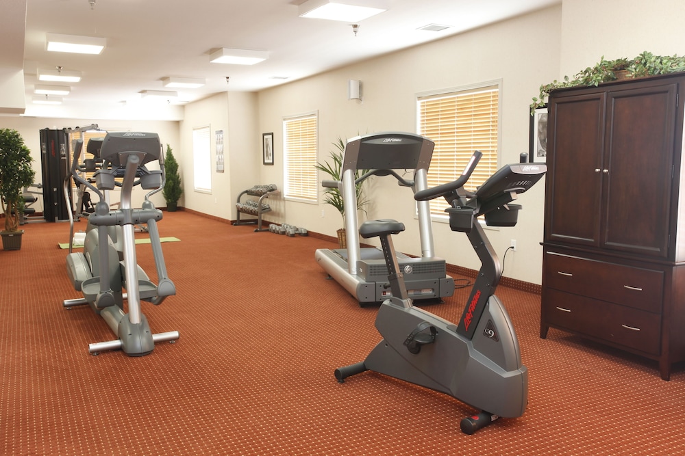 Pomeroy Inn Suites Hotel Dawson Creek 35/63
