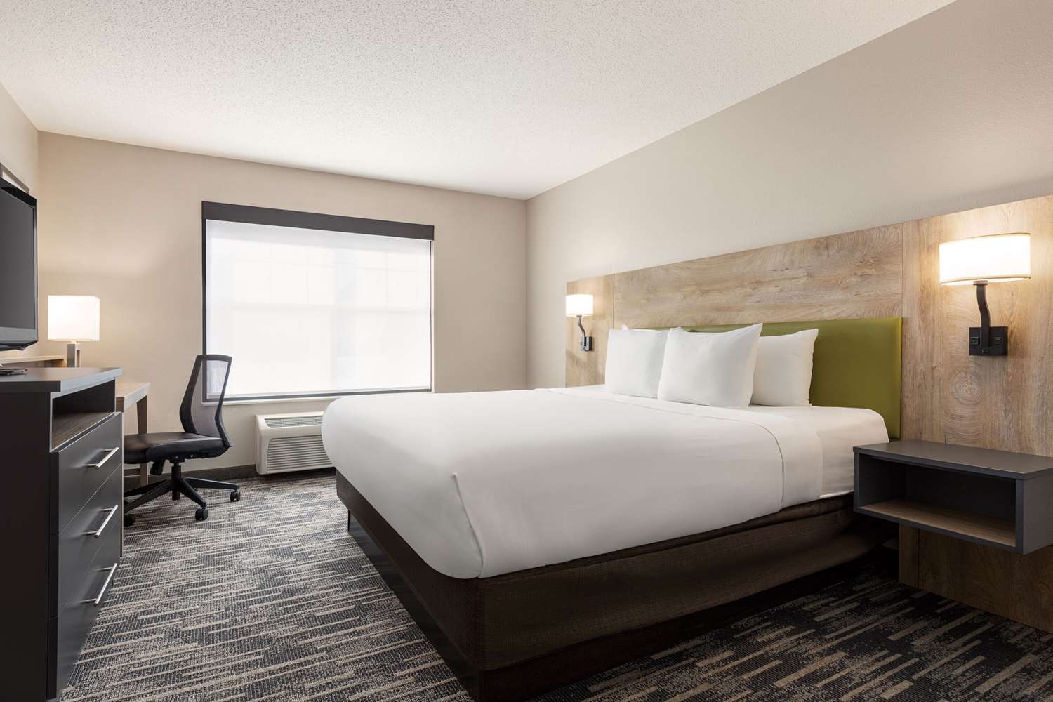 Country Inn and Suites by Radisson St Cloud East MN 8/34
