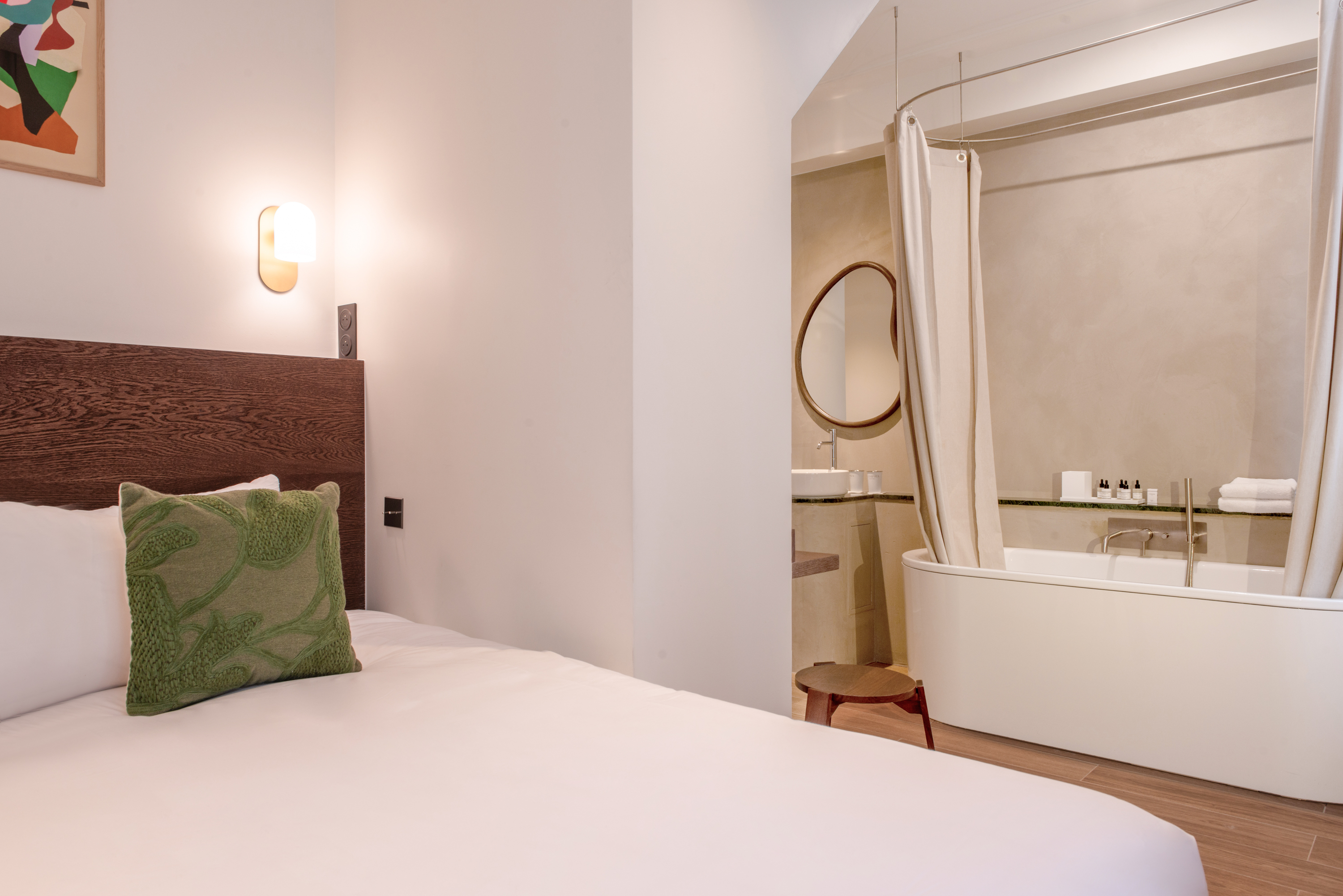 Grand, Deluxe, Double Bed