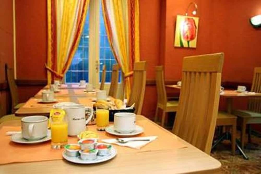 Hotel Des Trois Gares 40/48