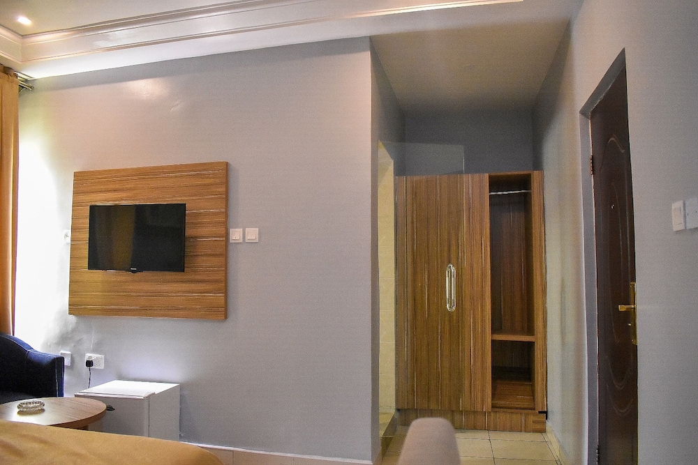 Dublina Suites 7/33