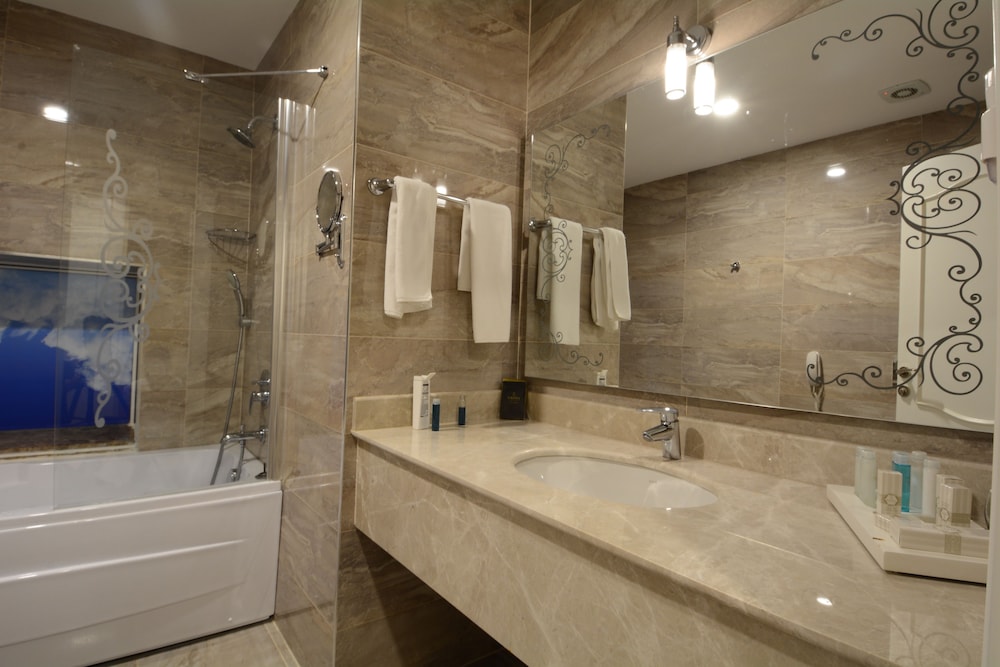 Navona Hotel 50/50