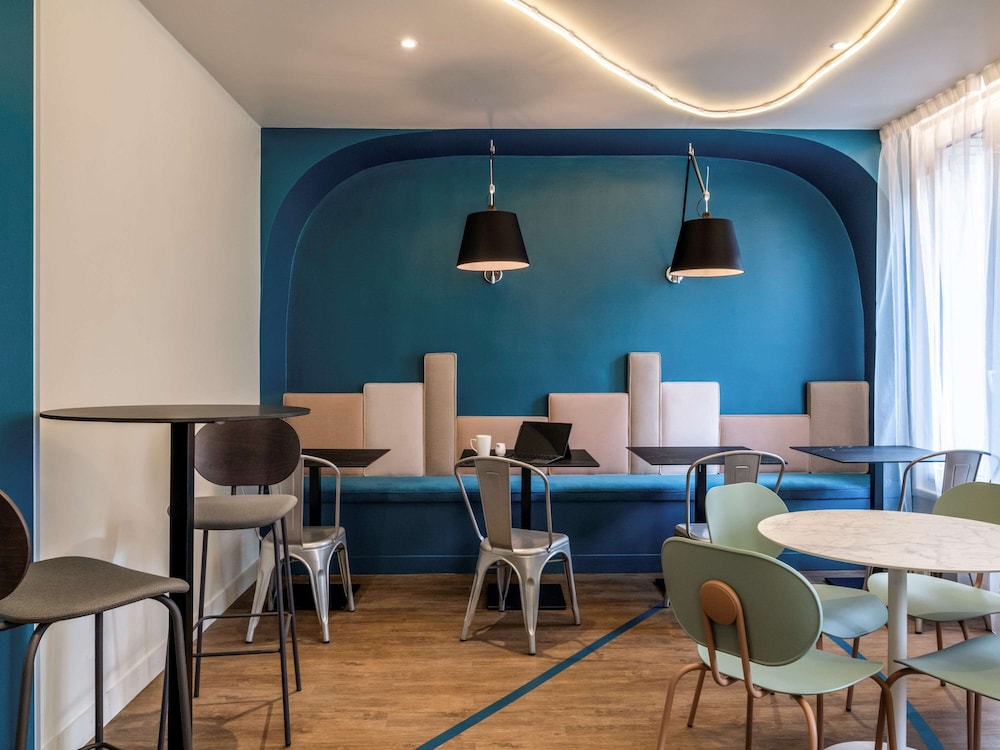 ibis Styles Asnieres Centre 64/78