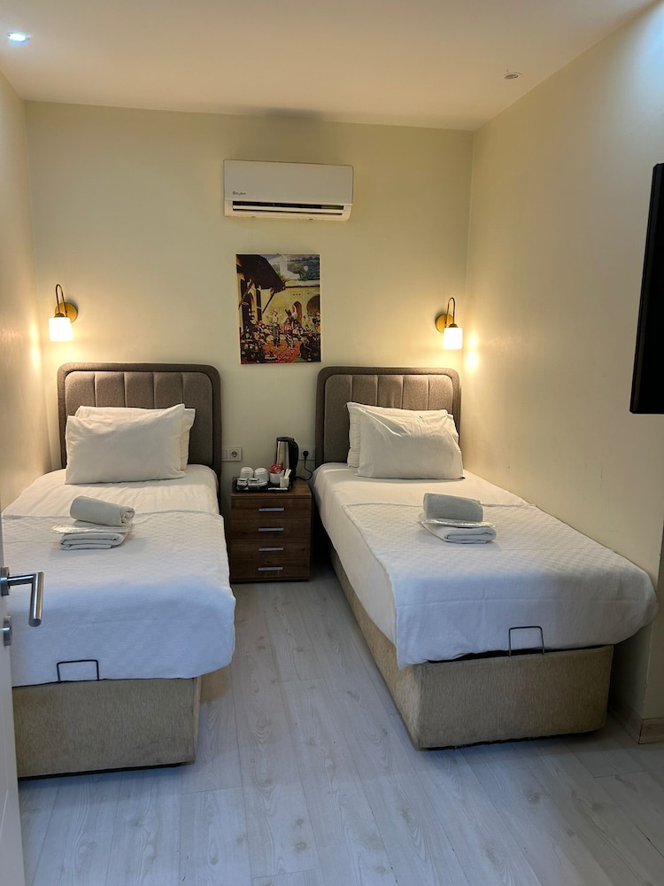 TAKSIM PARK SUITES 38/54
