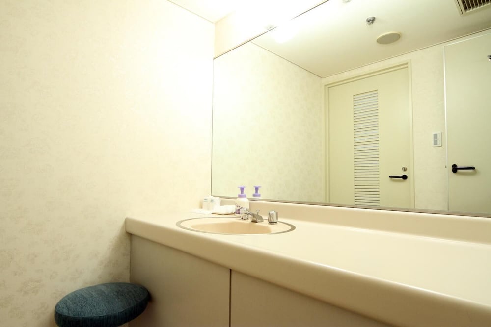 Hotel Hiroshima Sunplaza 49/51