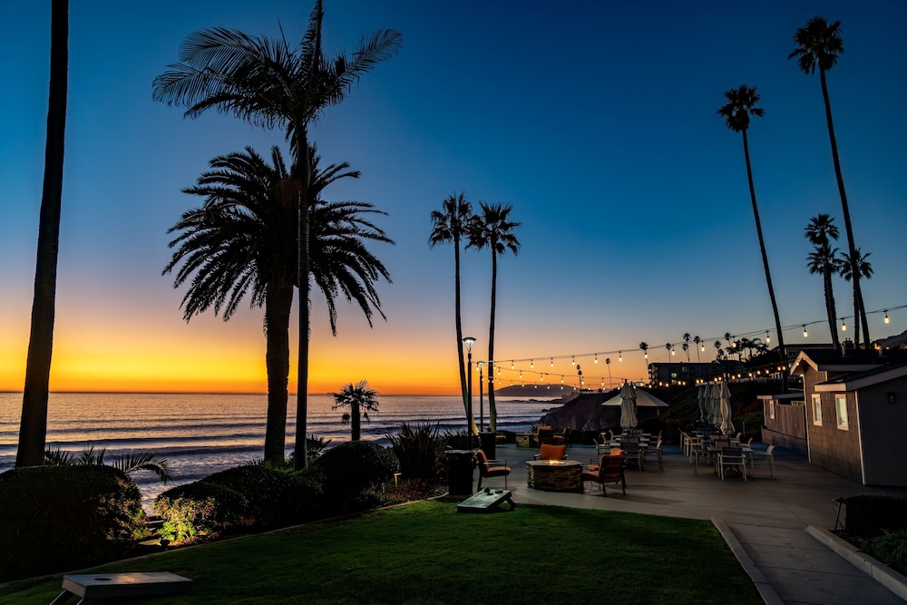 SeaCrest Oceanfront Hotel 66/70
