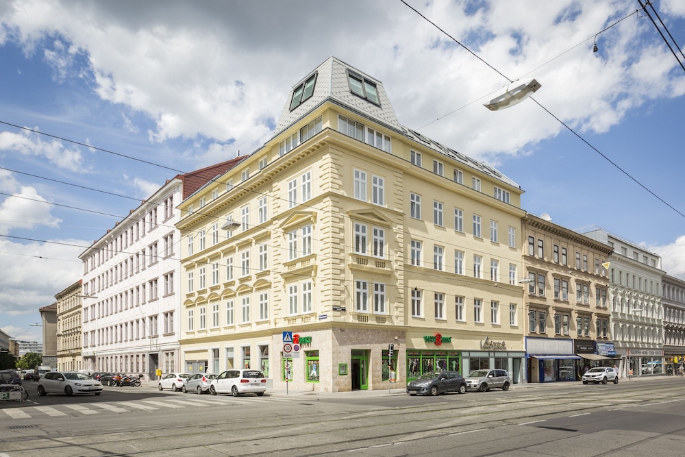 Vienna Grand Apartments City 1/50