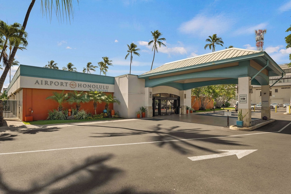 Airport Honolulu Hotel, Trademark Collection by Wyndham 55/63