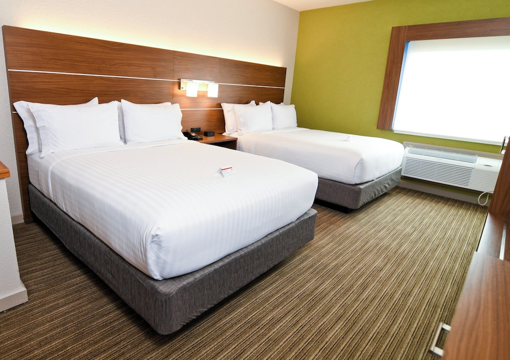 جناح بسريرين كوين لذوي الإعاقة، Holiday Inn Express Hotel And Suites Port Clinton Catawba Island 2/8