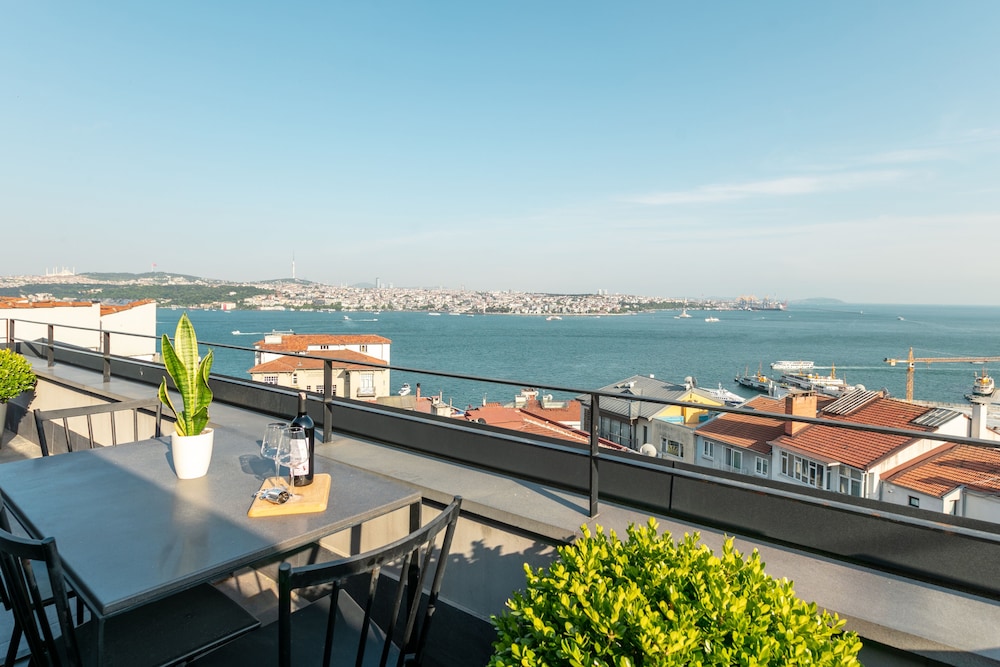 Ando Living Taksim Gumussuyu Townhouse 59/62