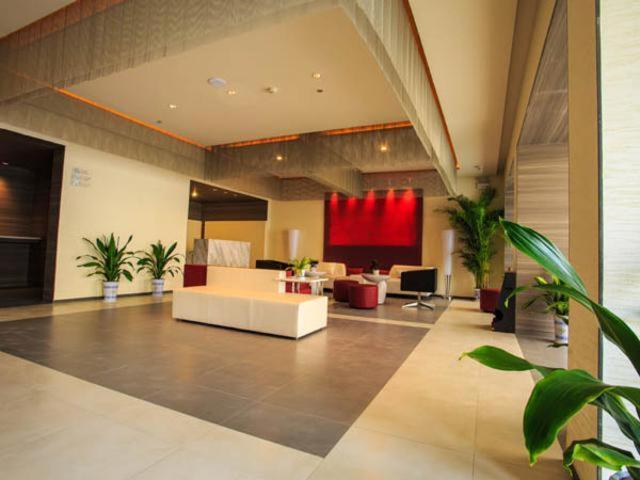 Jinjiang Inn Select (Wuhan Optics Valley Avenue Lingjie Road Institute of Communications) 4/44