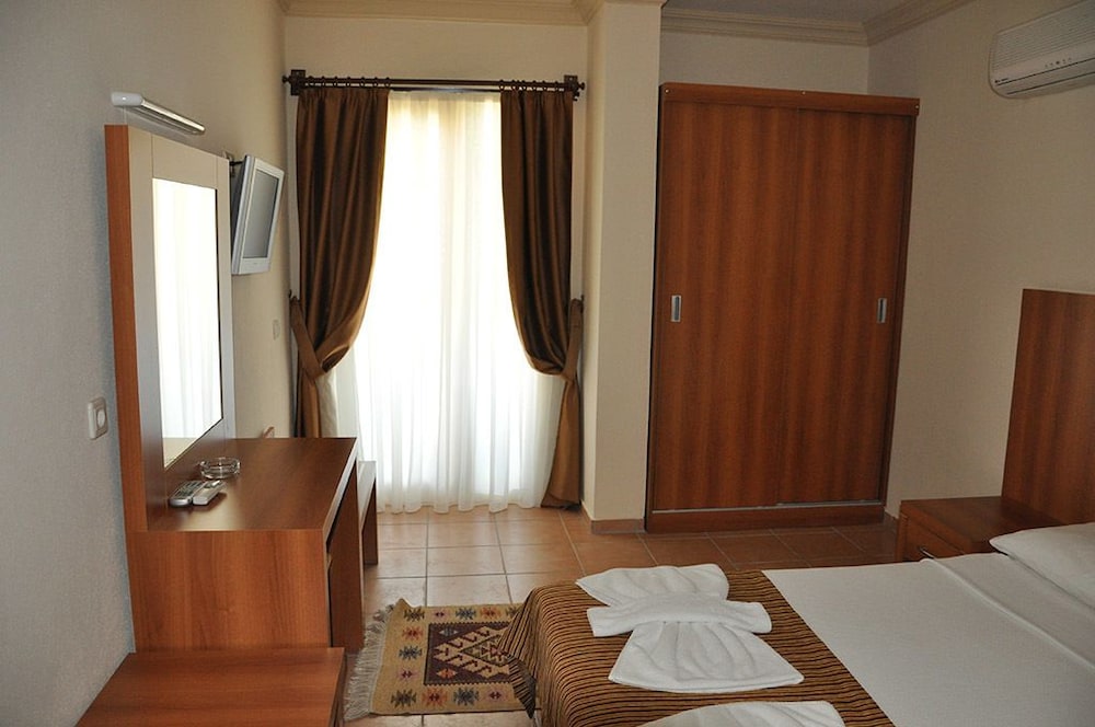 STANDARD, DOUBLE OR TWIN BED