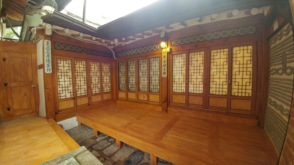 Bukchon Sosunjae 18/29