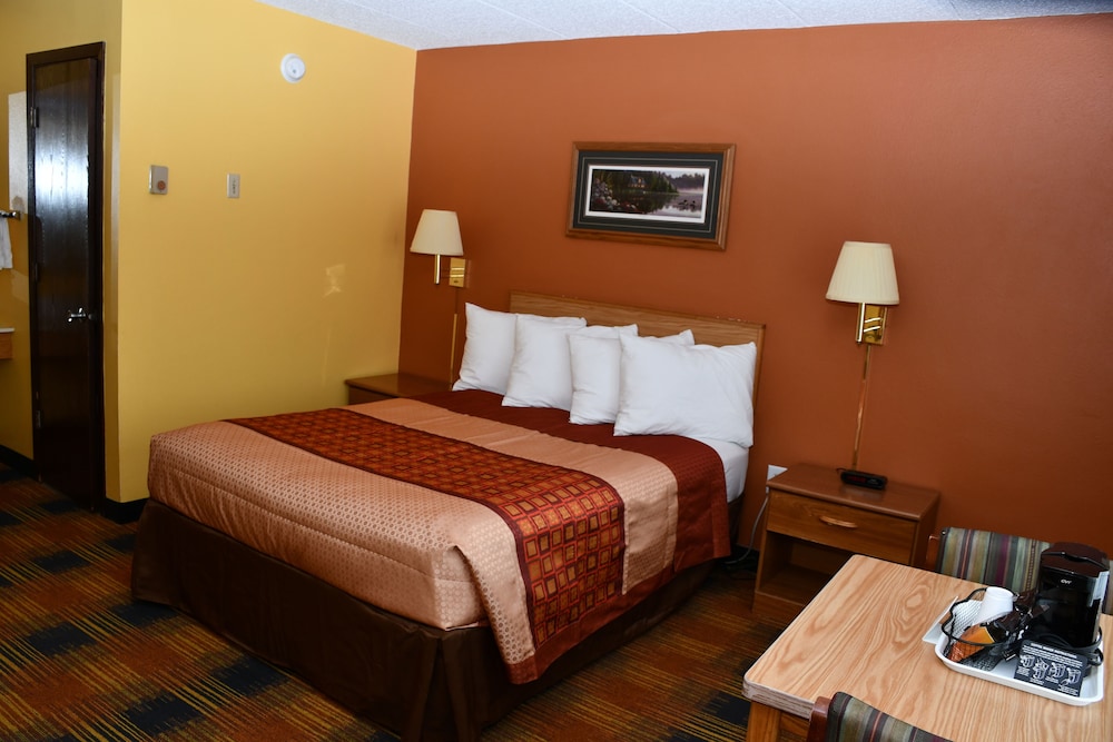 Regency Inn Suites 21/57