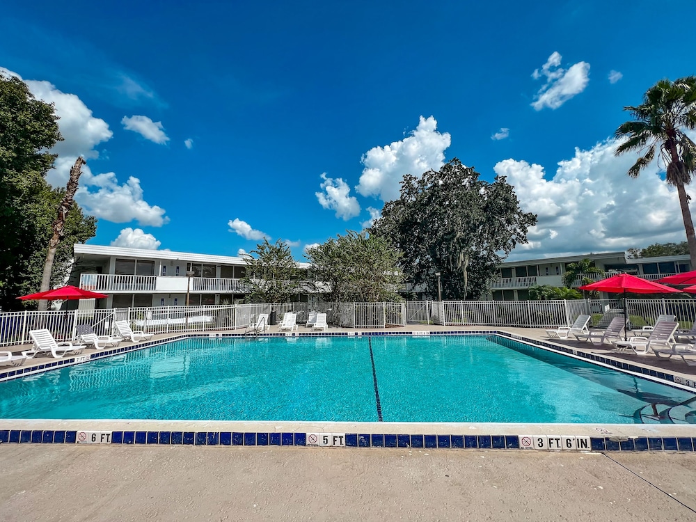 Baymont by Wyndham Orlando Lake Buena Vista South 30/50