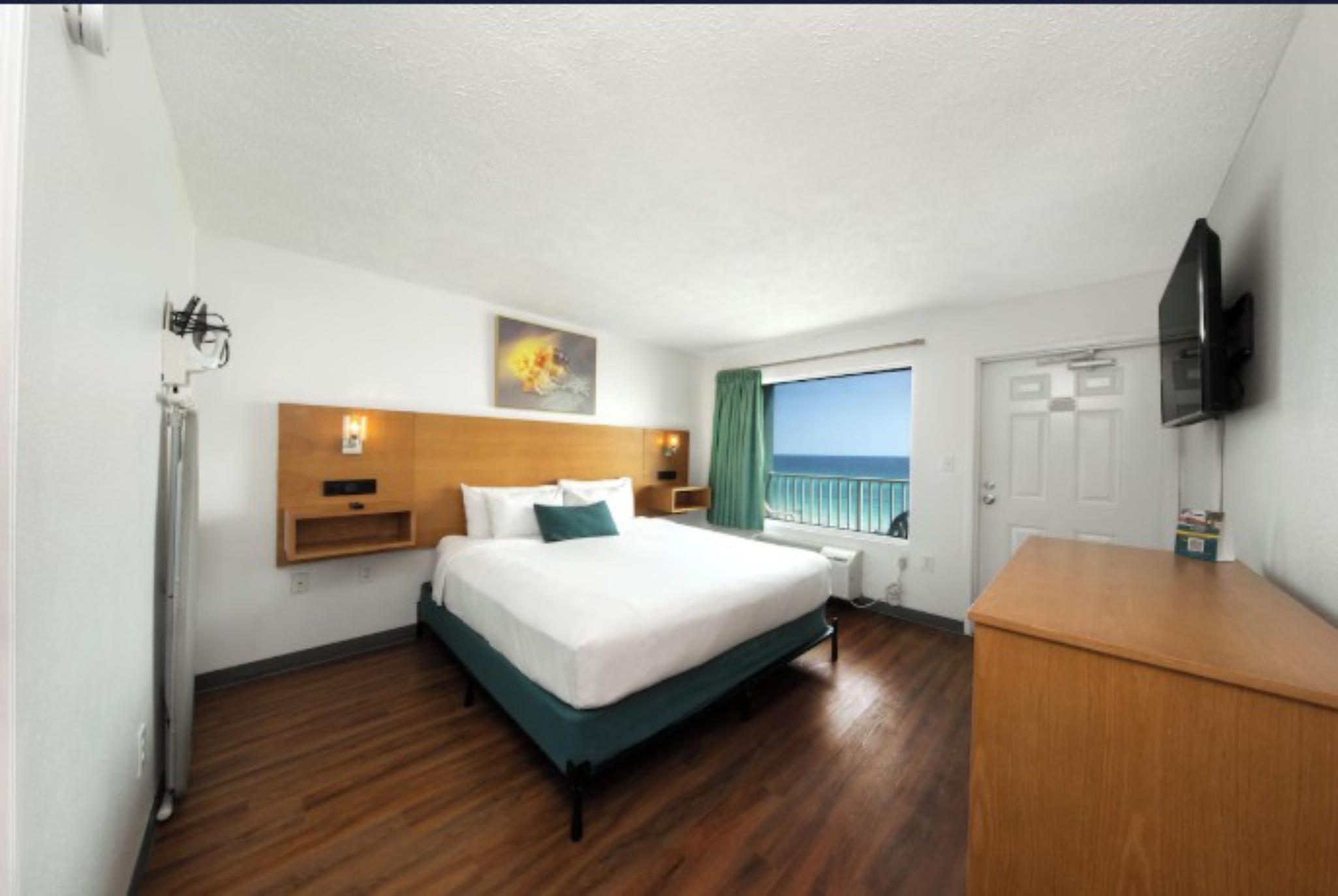 Suite, King Bed, Beach Front, Kitchen