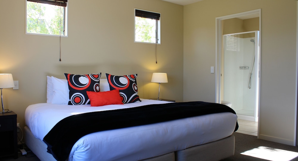 Vintners Retreat 8/50