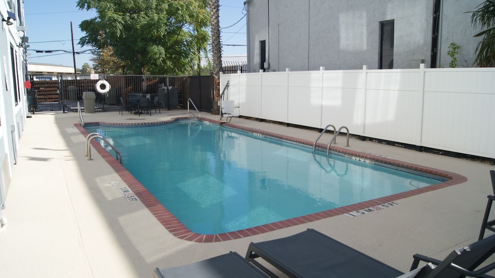 Holiday Inn Express Hotel Suites San Antonio Downtown Market Area 34/38