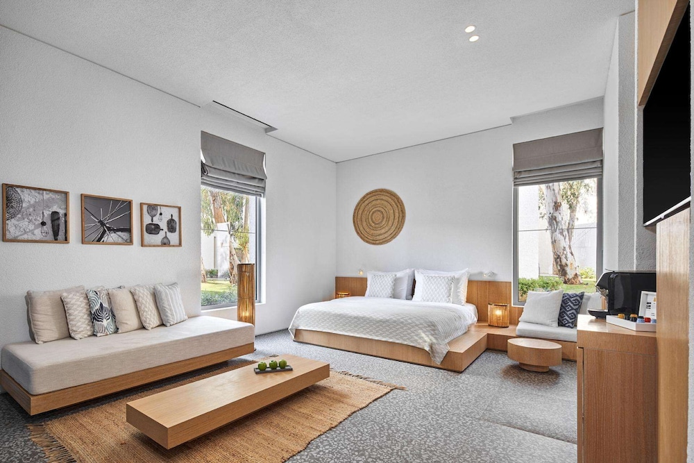 Garden, Executive, Single, King Bed