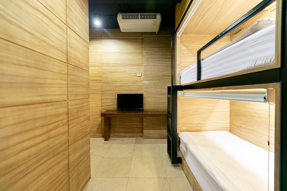 The Bedrooms Hostel Pattaya 30/50
