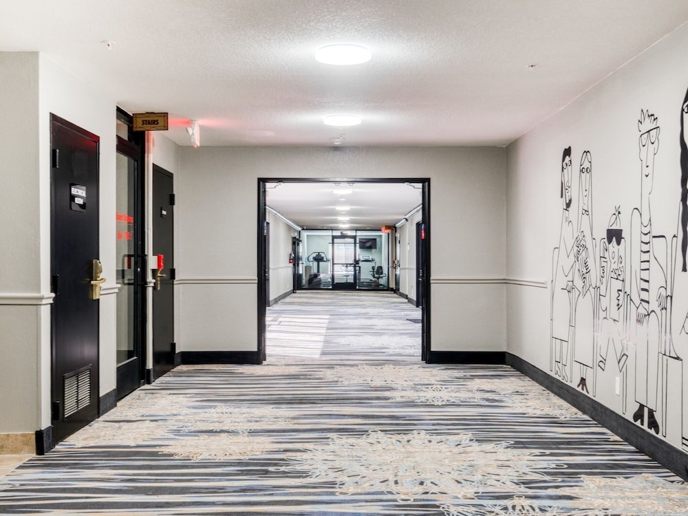 Alexis Hotel And Banquets Dallas Park Central Galleria 19/49