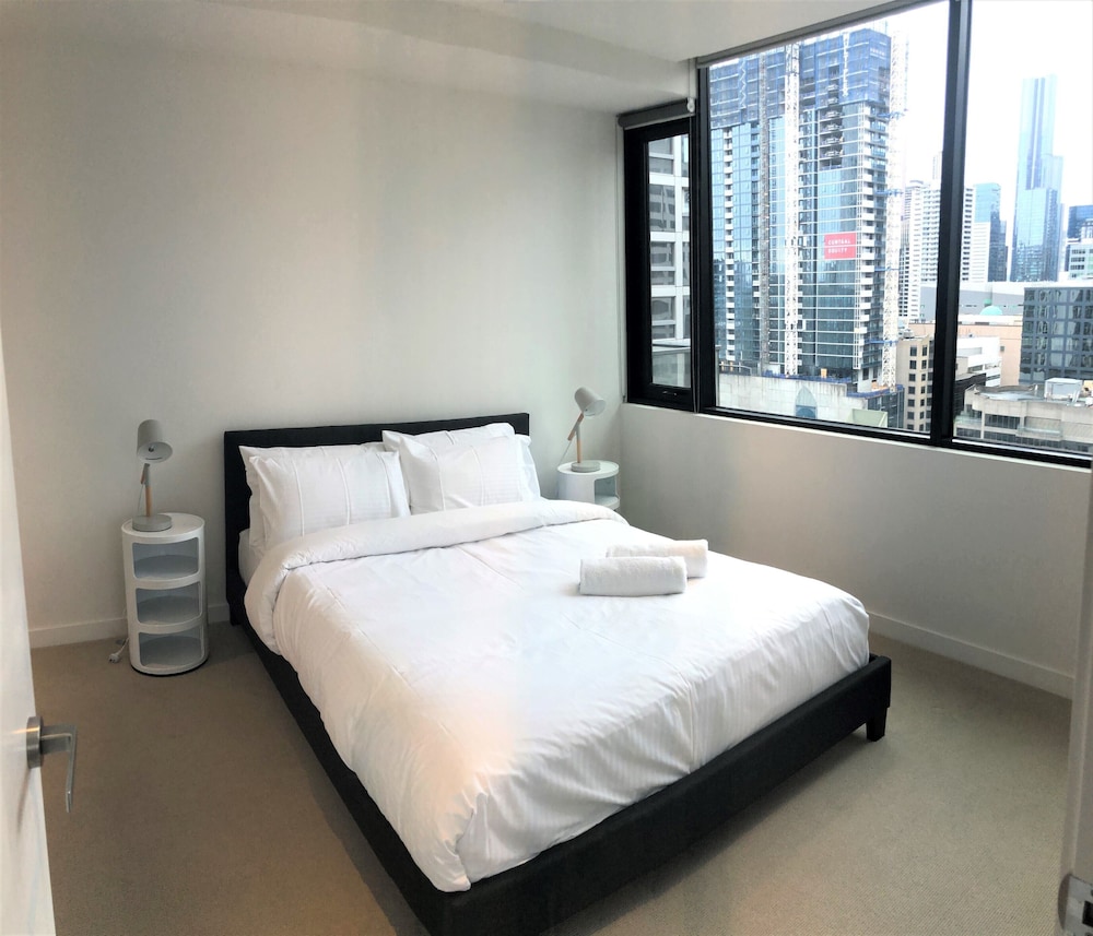 ReadySet Apartments at Upper West Side 18/53
