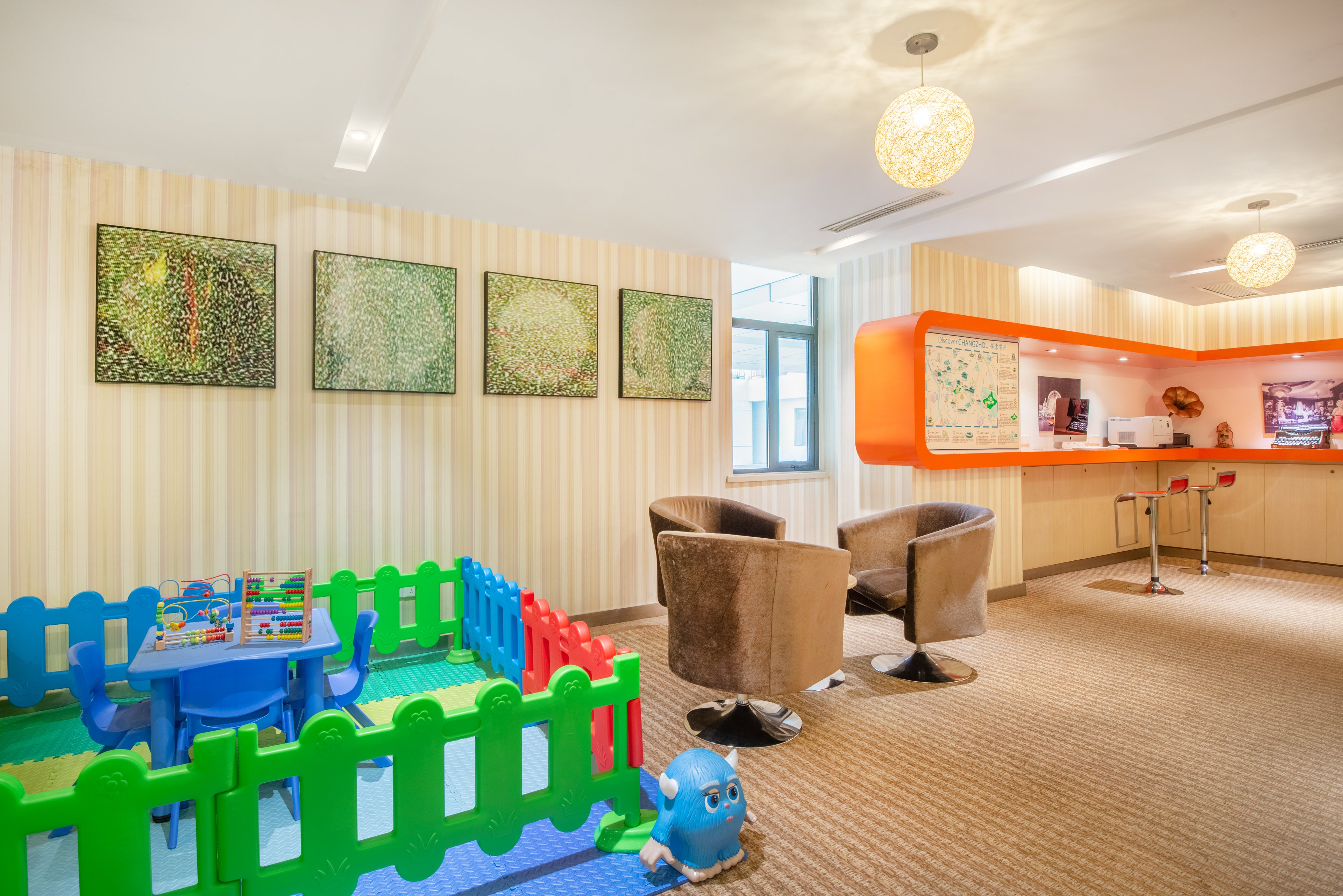 Holiday Inn Express Changzhou Center 23/24