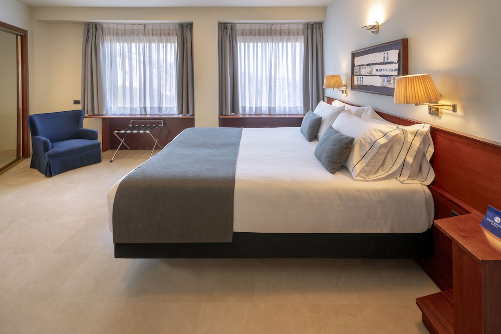 Gran Hotel Rey Don Jaime 23/70