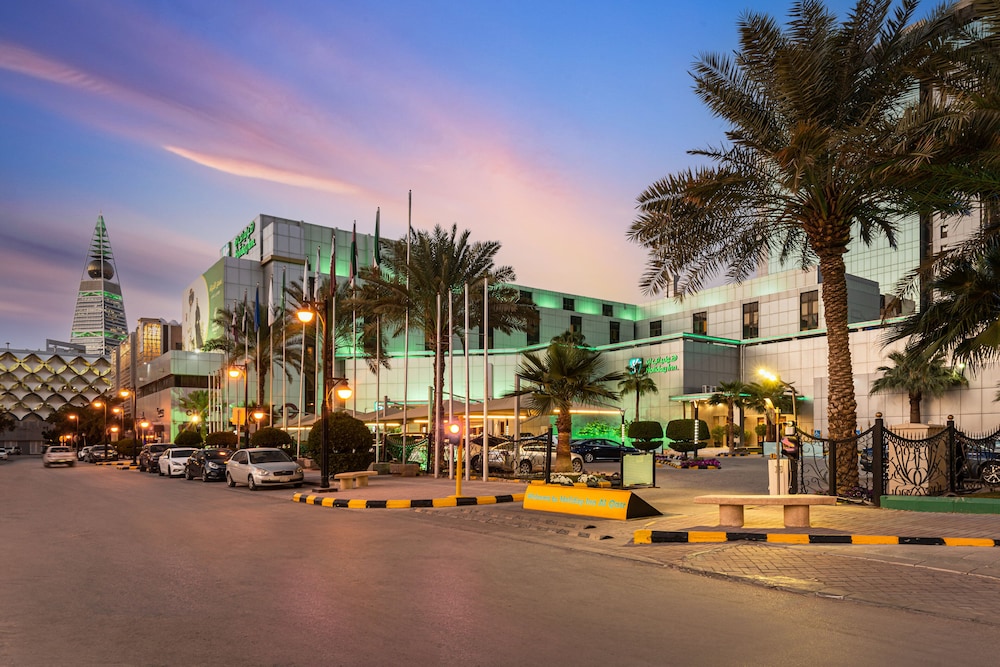 Holiday Inn Al Qasr 45/50