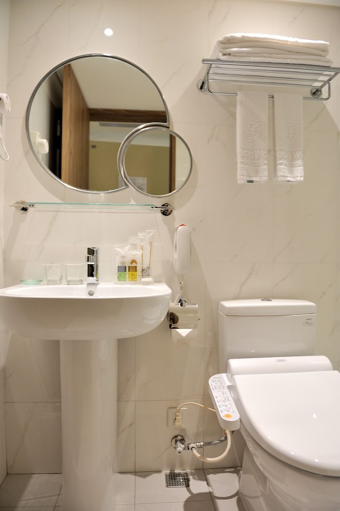 GREEN WORLD HOTEL ZHONGHUA 47/80