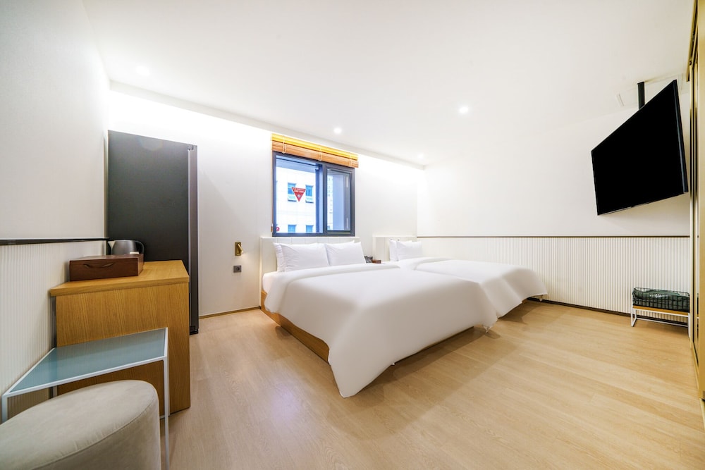 Busan H-Avenue Hotel Seomyeon Station 26/58